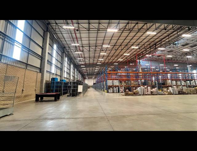 11,147M² WAREHOUSE TO LET IN SAMRAND BUSINESS PARK